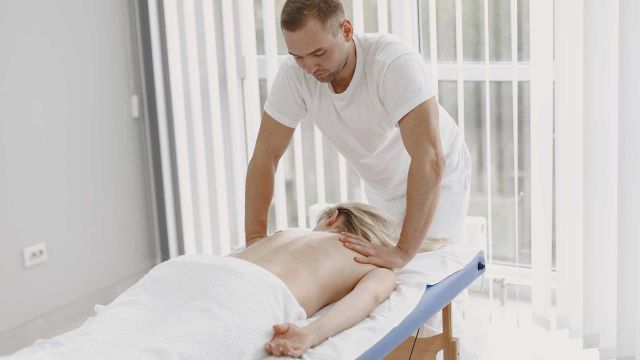 Tehnici de Ergonomie Posturală a Terapeutului
