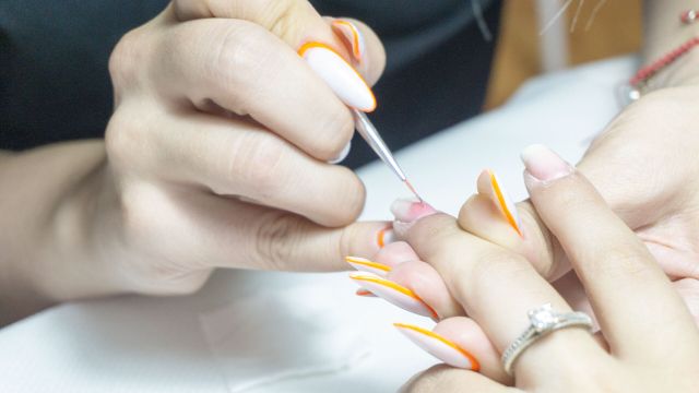 Stilist Protezist Unghii - Program de Dimineață