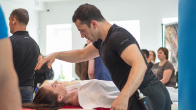 Masterclass Masaj Lomi-Lomi cu Khaled Shehada Sibiu 